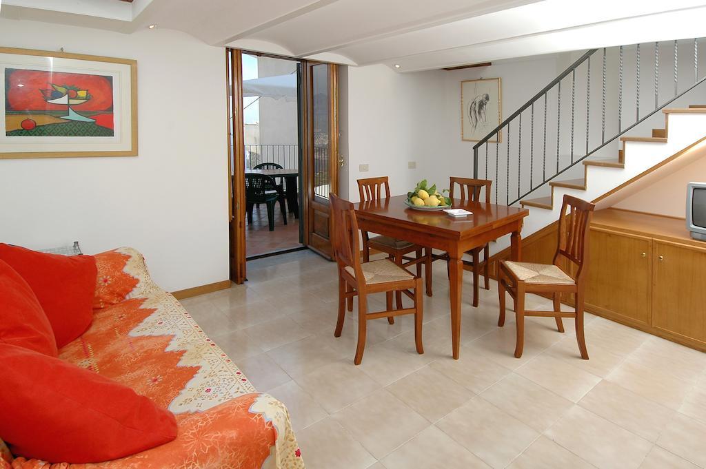 הוילה קונקה דיי מריני Amalfi 51 Con Vista Mare, Giardino E Terrazze חדר תמונה